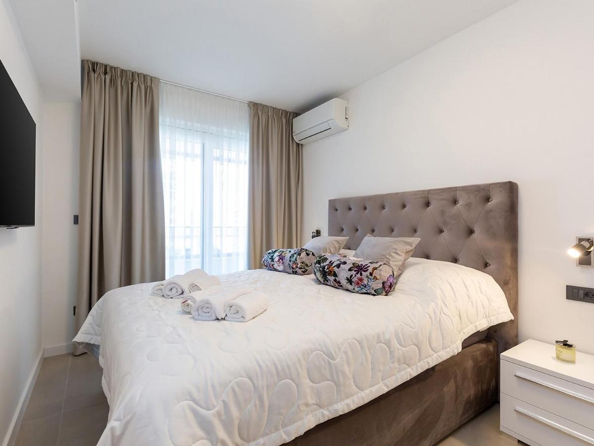 Residence Nar โปเรช ภายนอก รูปภาพ