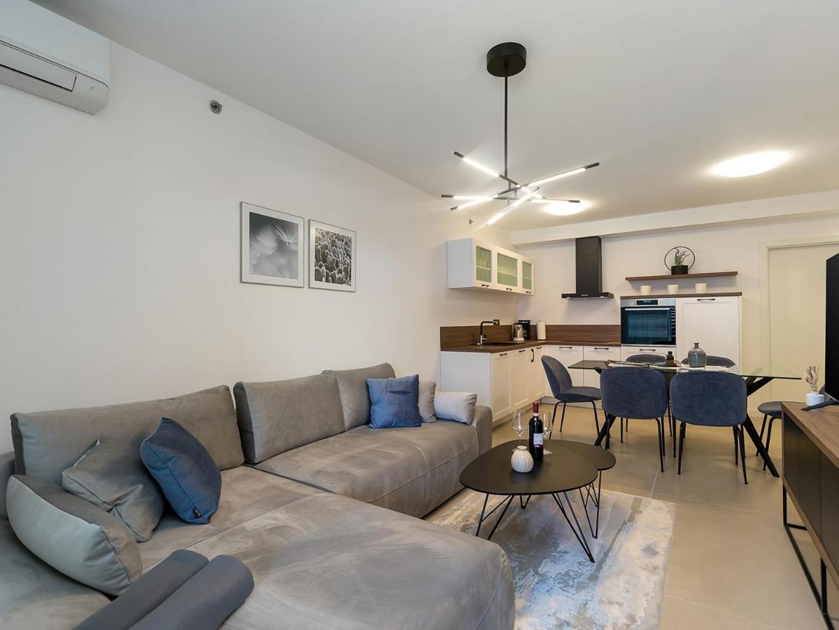 Residence Nar โปเรช ภายนอก รูปภาพ
