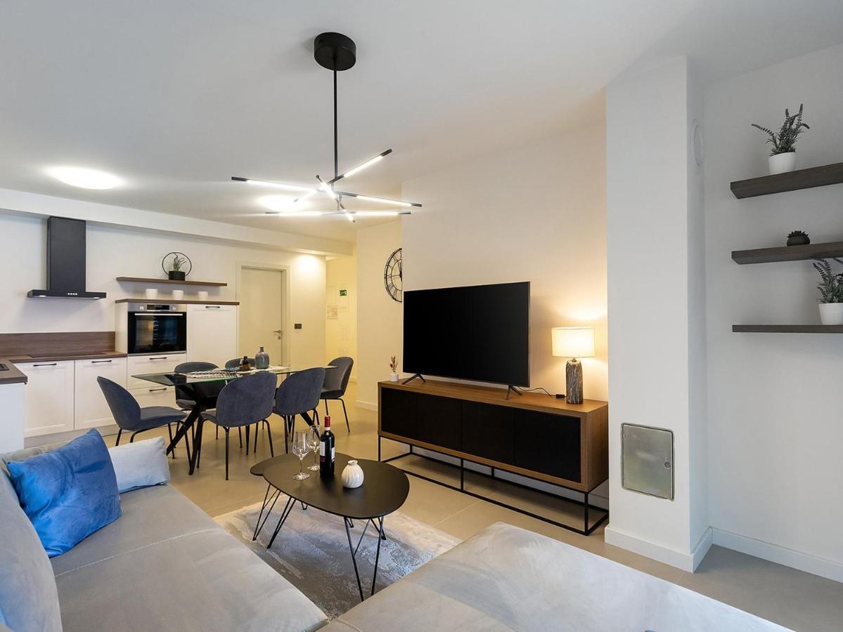 Residence Nar โปเรช ภายนอก รูปภาพ