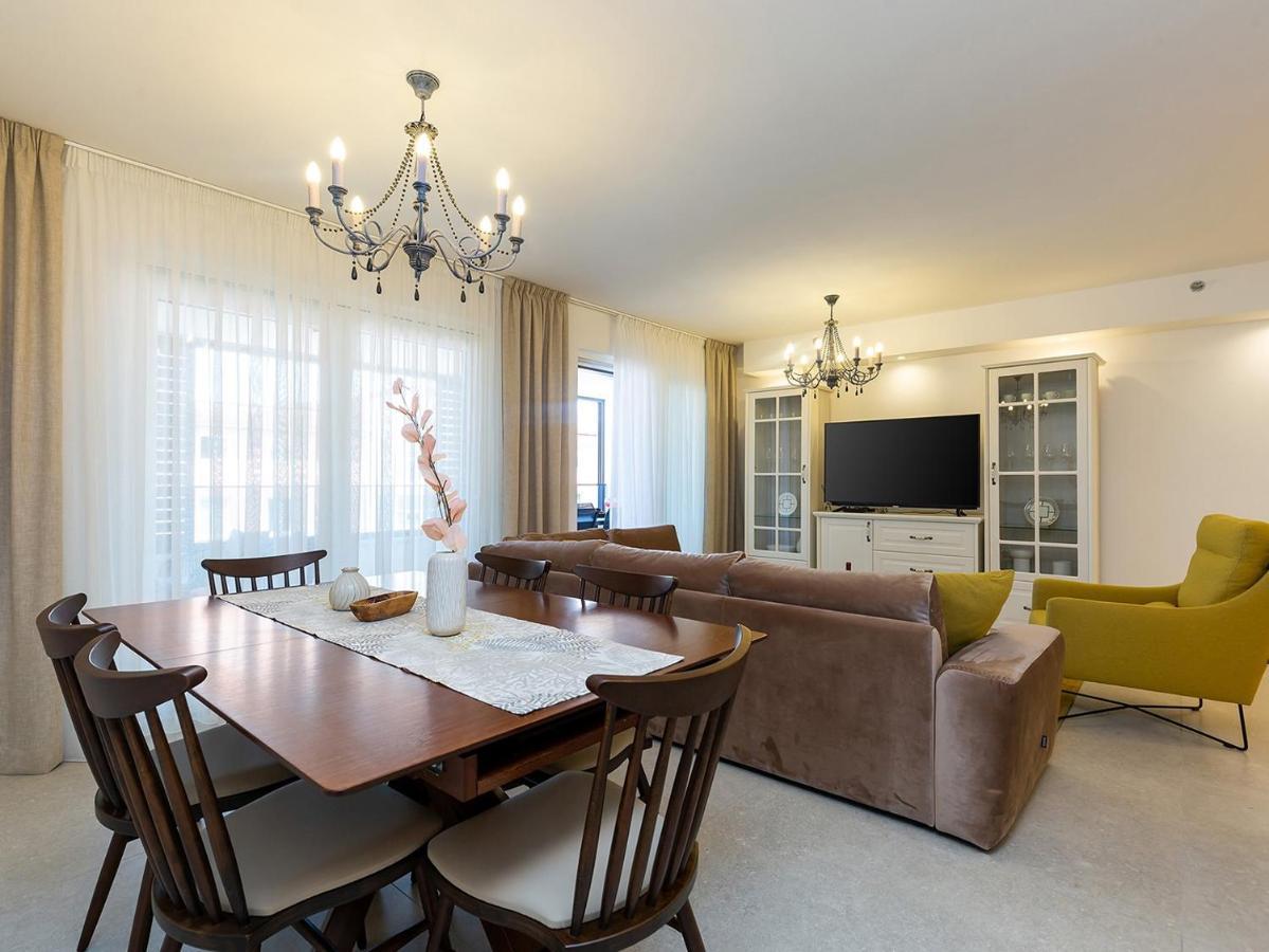 Residence Nar โปเรช ภายนอก รูปภาพ