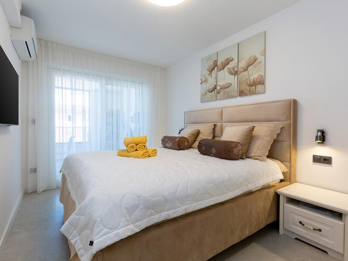 Residence Nar โปเรช ภายนอก รูปภาพ